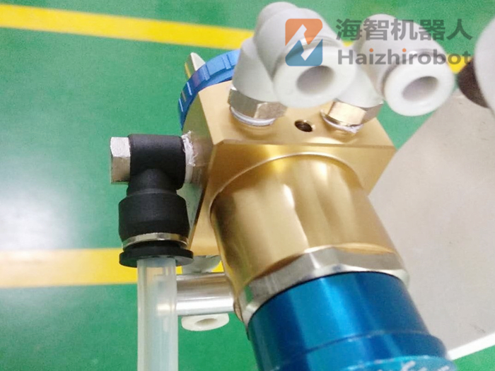 噴涂機器人供漆系統-自動噴槍、油泵！